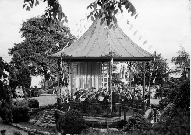 grange bandstand